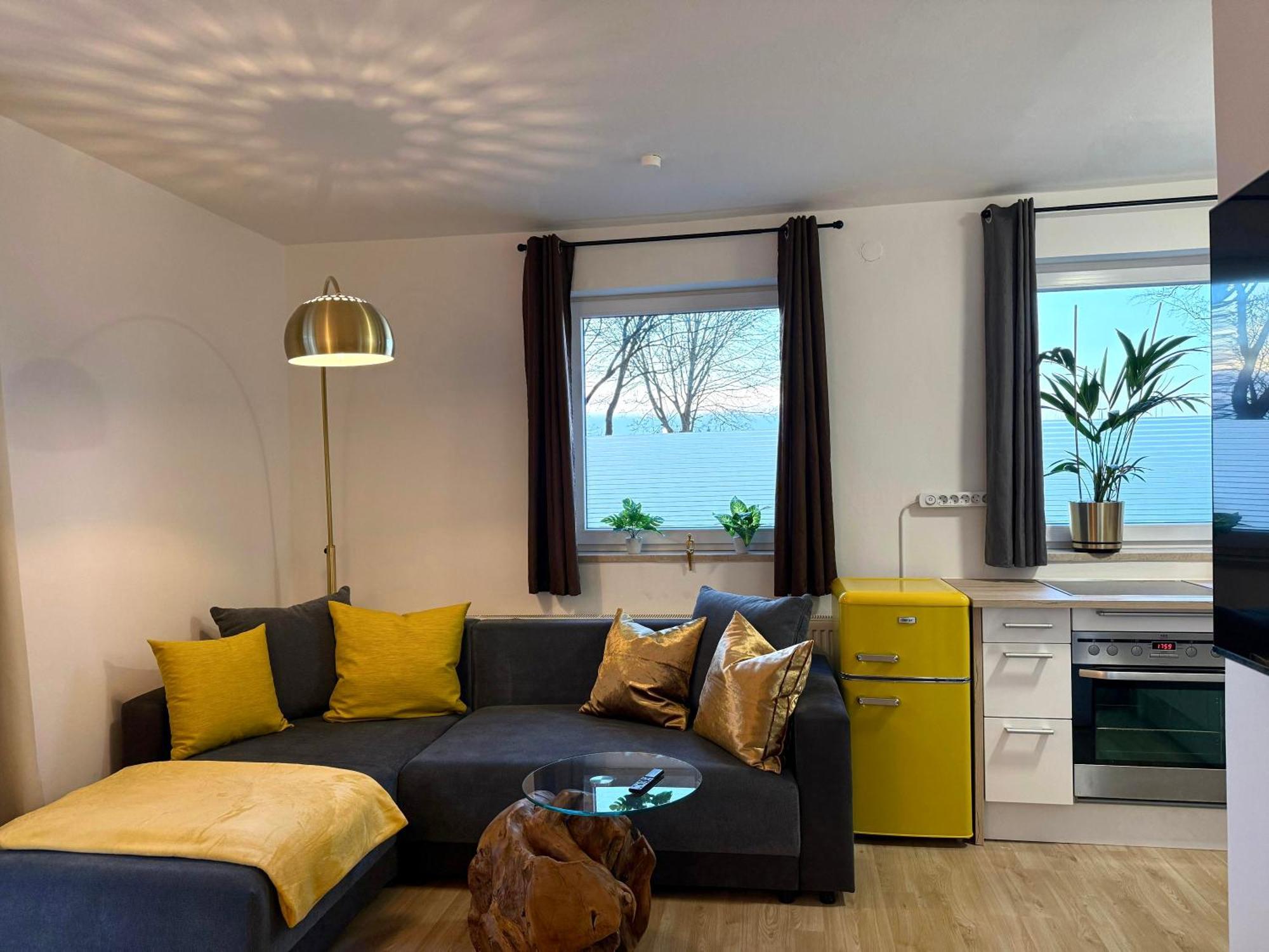 Yay - 65M2 Apartment Am Bahnhof - Smart Tv - Internet - Kaffee - Waschmaschine - Trockner 뮬도르프 외부 사진