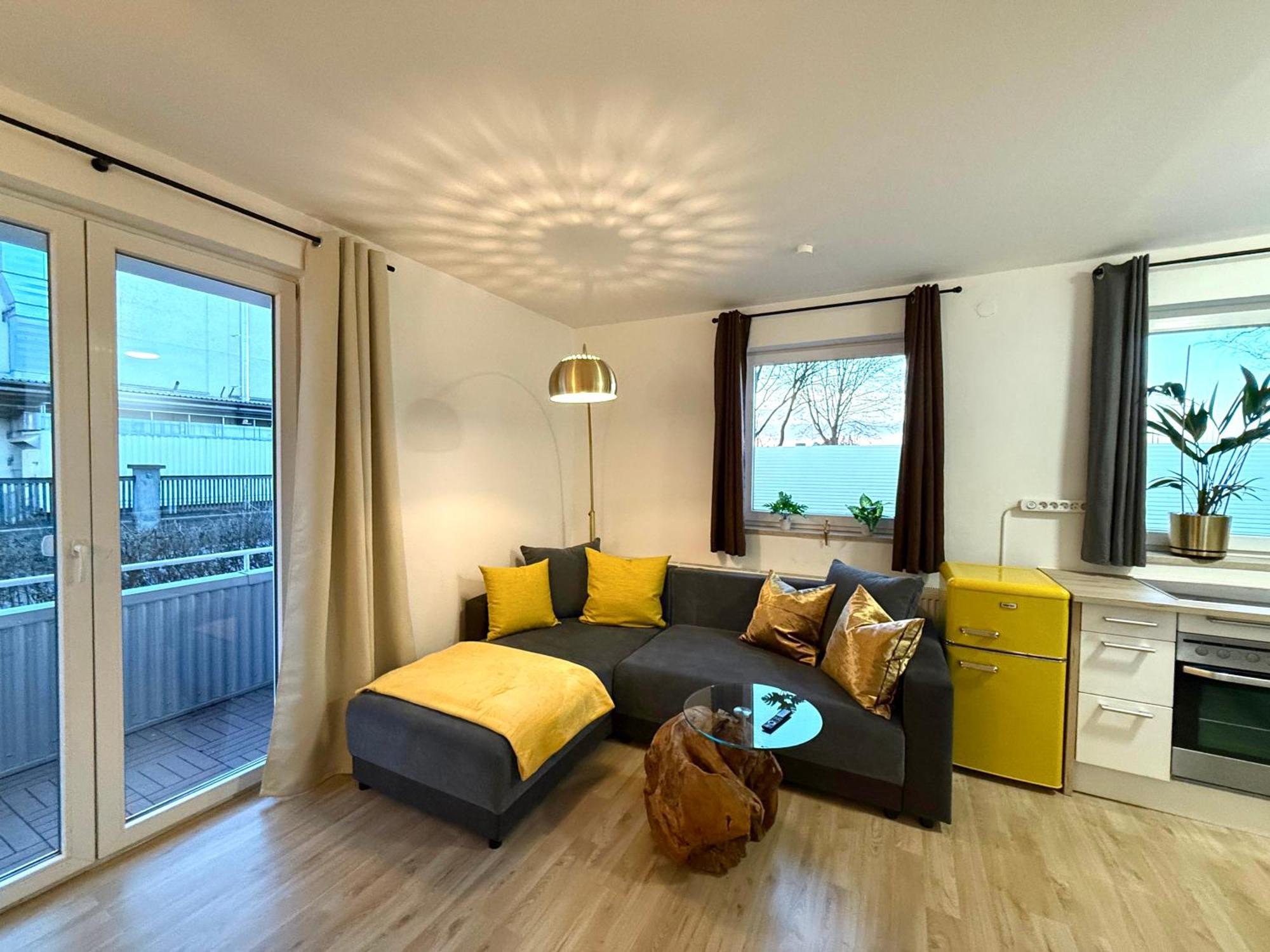 Yay - 65M2 Apartment Am Bahnhof - Smart Tv - Internet - Kaffee - Waschmaschine - Trockner 뮬도르프 외부 사진